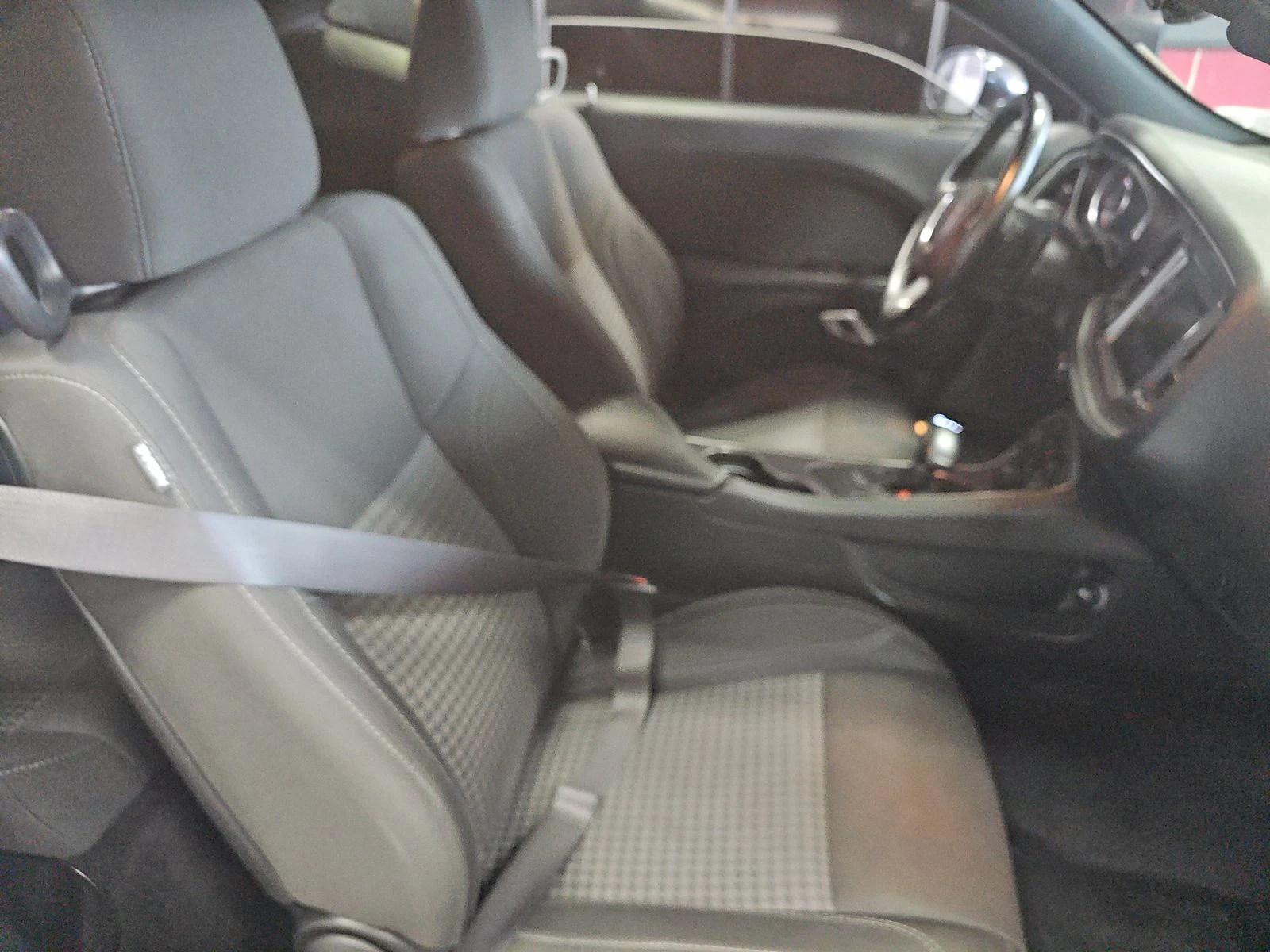 Dodge Challenger R/T | Mobile.bg — изображение 15