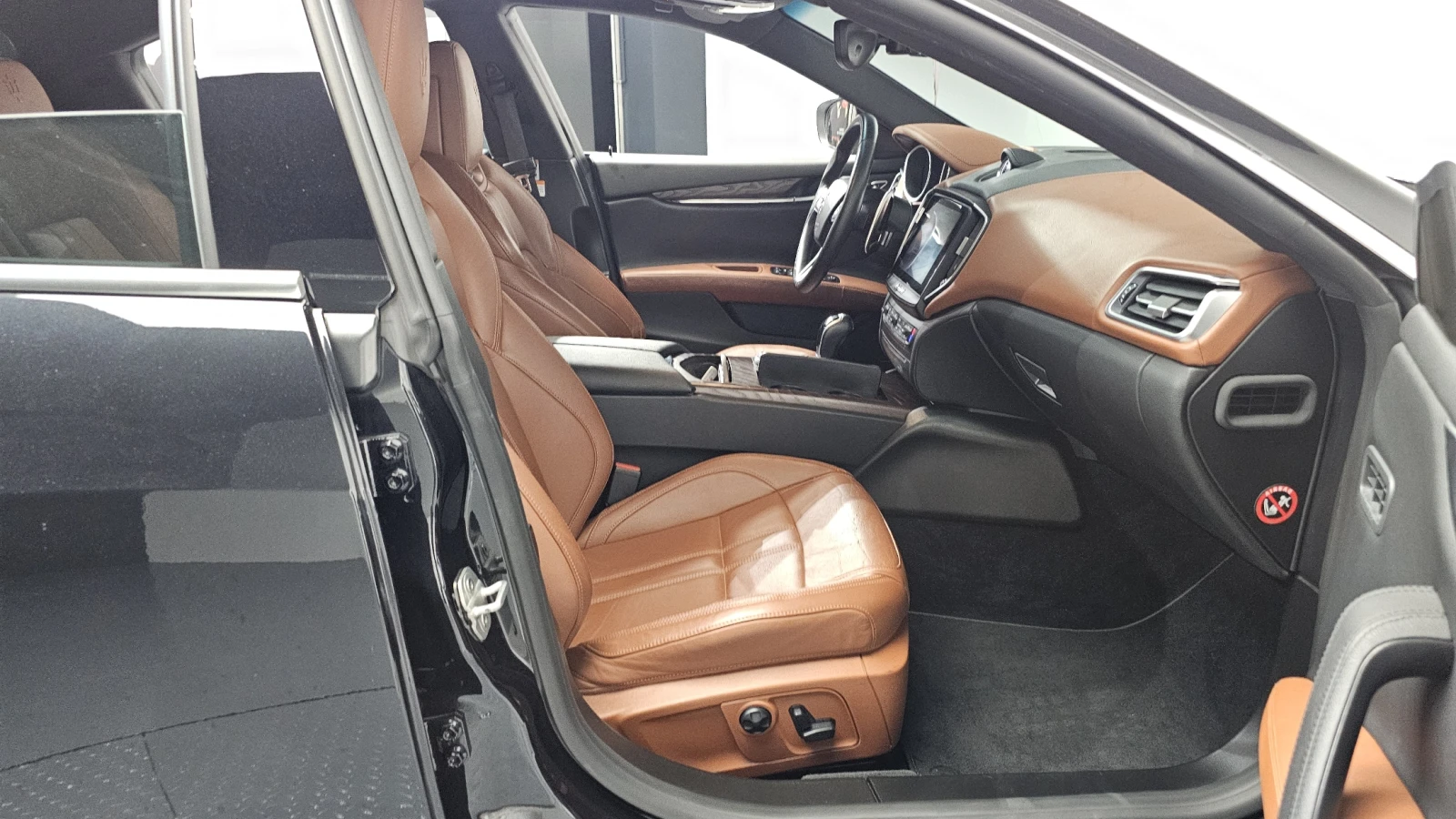 Maserati Ghibli 3.0 Sports  | Mobile.bg   11