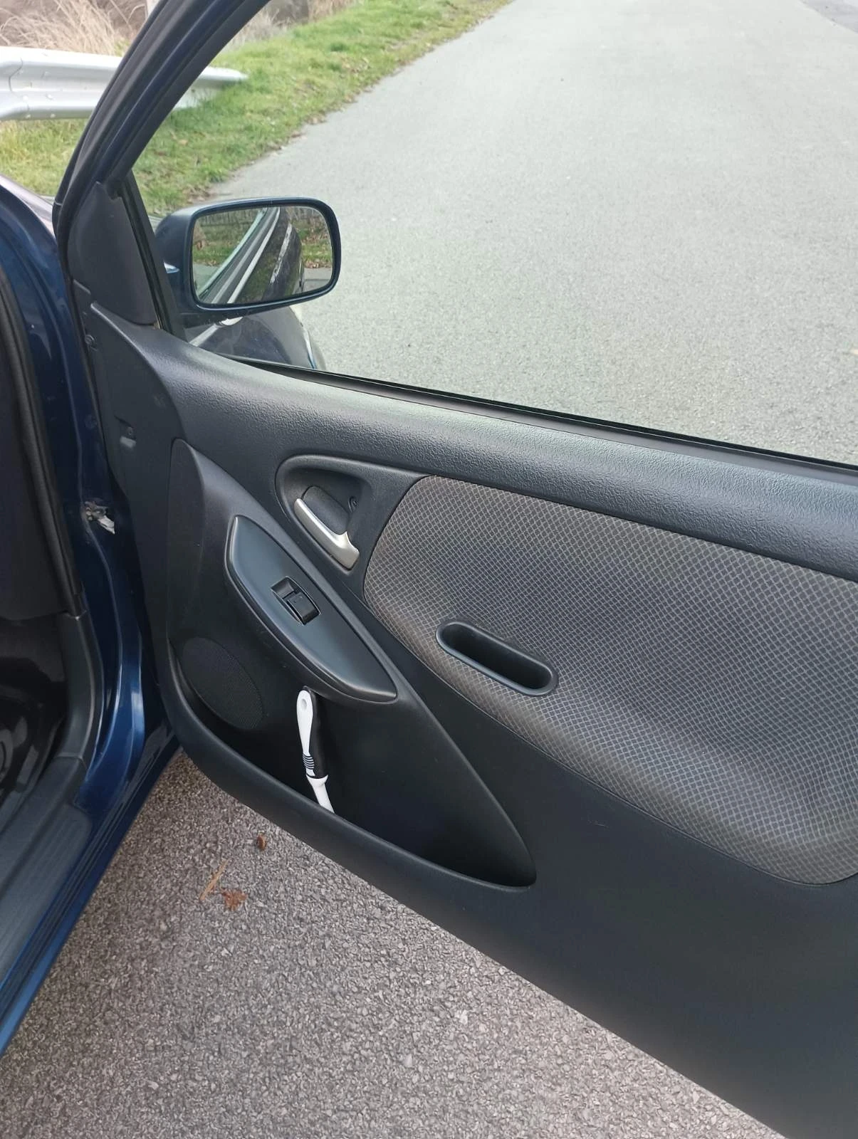 Toyota Yaris 1.4 D-4D - изображение 6