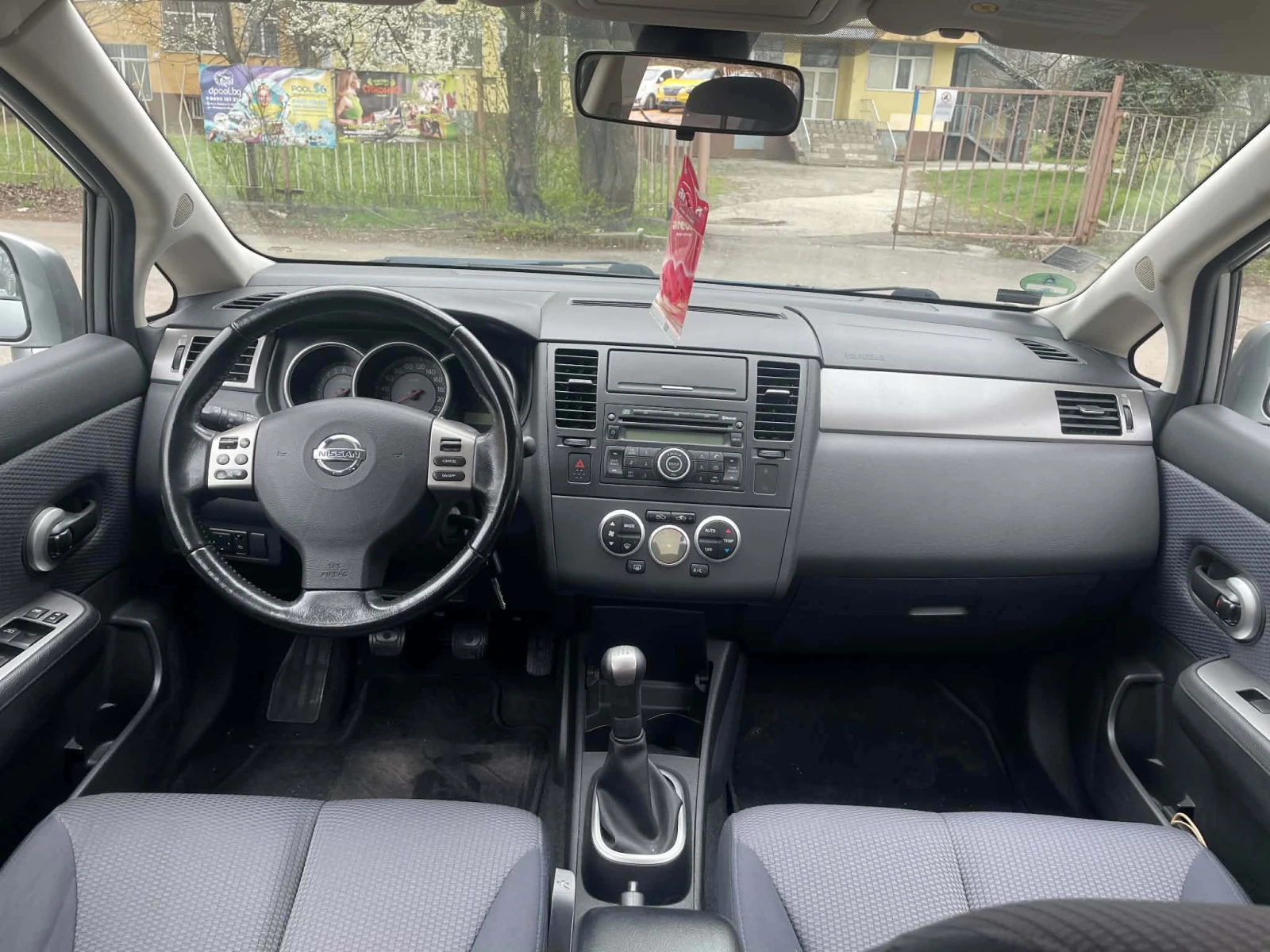 Nissan Tiida, снимка 10 - Автомобили и джипове - 54160061