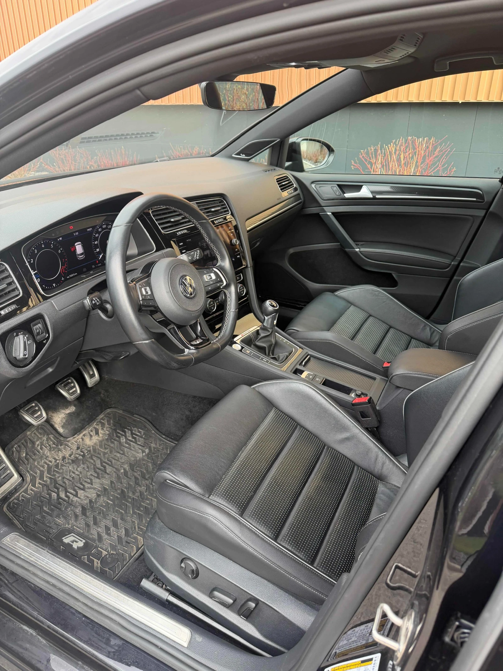 VW Golf * * CARFAX * * АВТО КРЕДИТ * * Цена до БГ * * , снимка 7 - Автомобили и джипове - 54496906