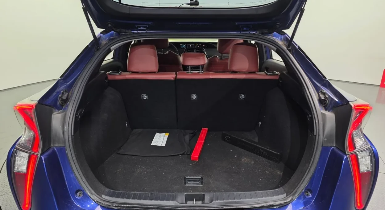 Toyota Prius 1.8 Хибрид , снимка 12 - Автомобили и джипове - 55230617