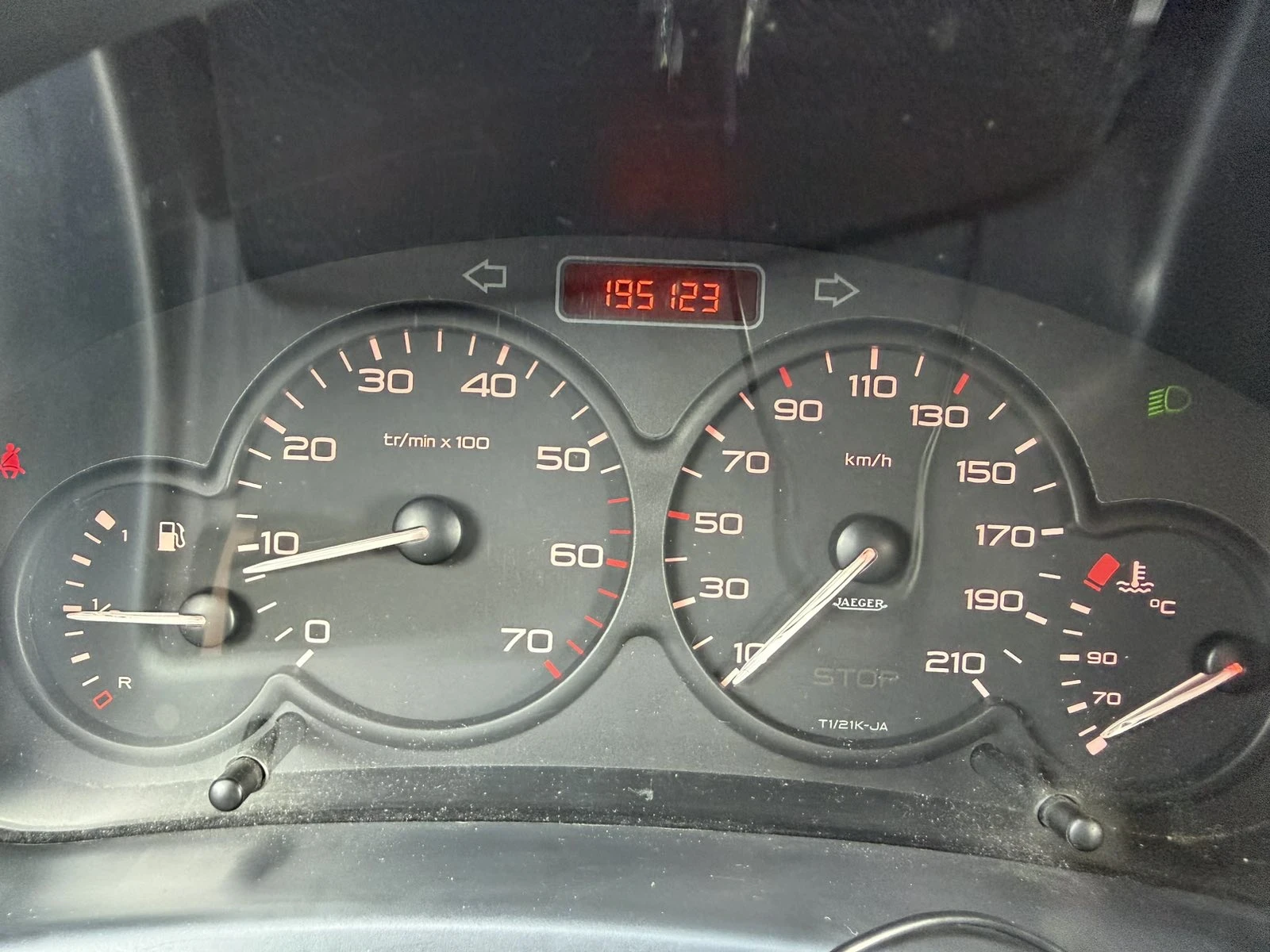 Citroen Berlingo 2008г в много добро състояние. 1.6HDI., снимка 8 - Автомобили и джипове - 55446872
