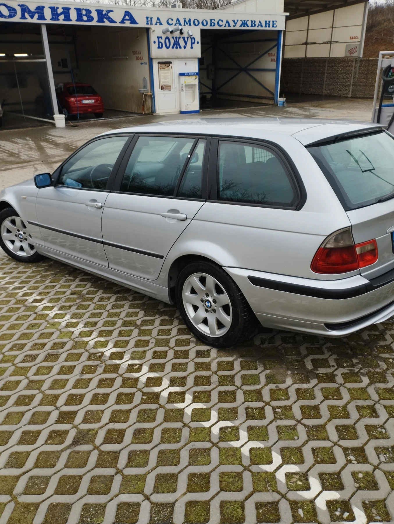 BMW 320, снимка 7 - Автомобили и джипове - 56445833