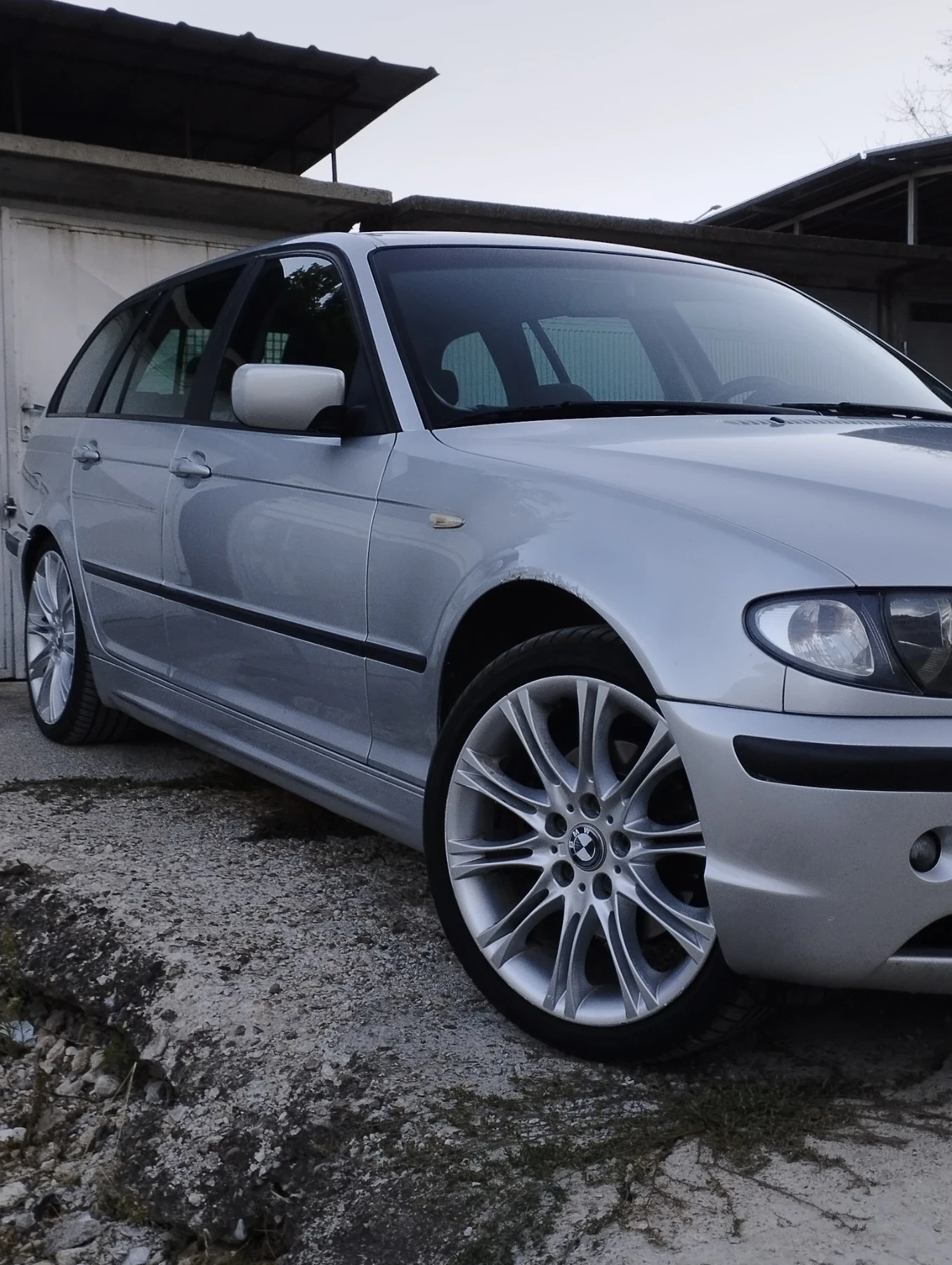 BMW 320, снимка 3 - Автомобили и джипове - 56445833