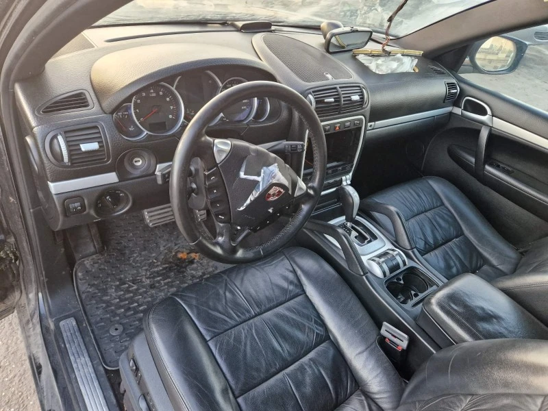 Porsche Cayenne 4.8I, снимка 10 - Автомобили и джипове - 39175139