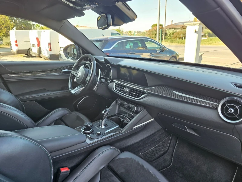 Alfa Romeo Stelvio, снимка 8 - Автомобили и джипове - 48506377