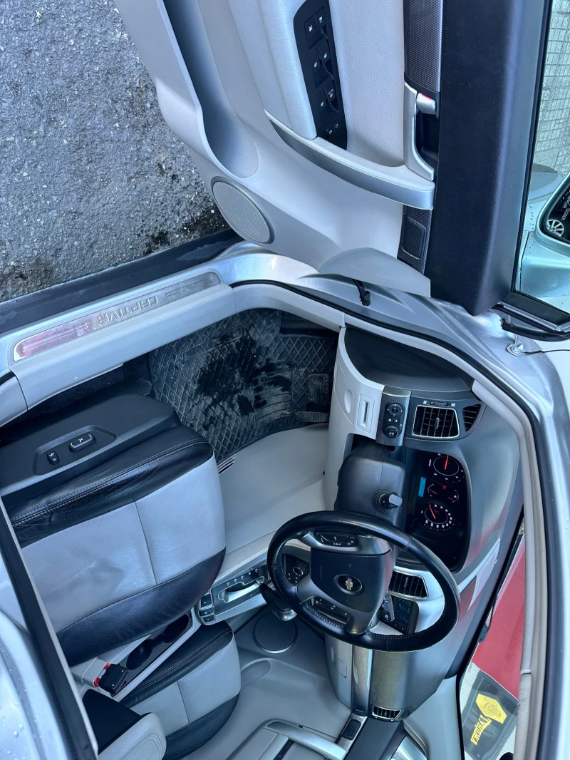 Chevrolet Captiva, снимка 10 - Автомобили и джипове - 51988768