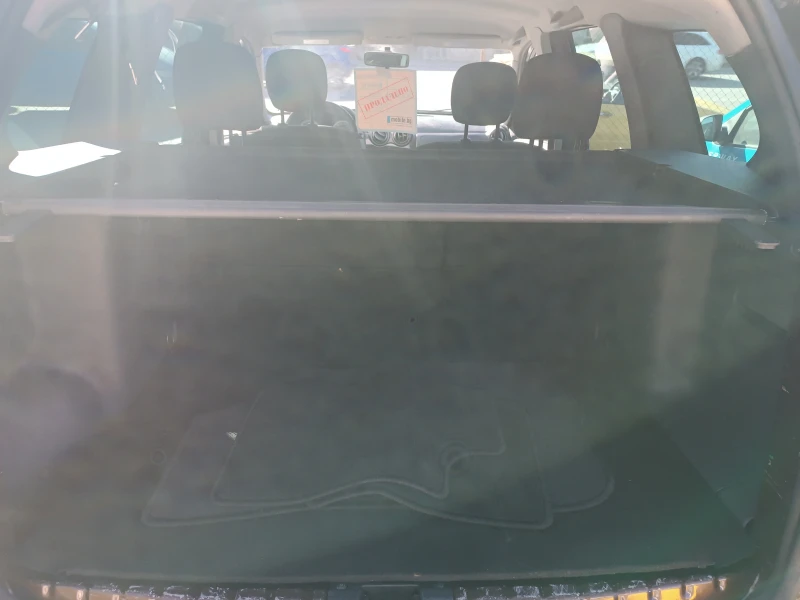 Dacia Duster 1.6 4x4 , снимка 9 - Автомобили и джипове - 50726173