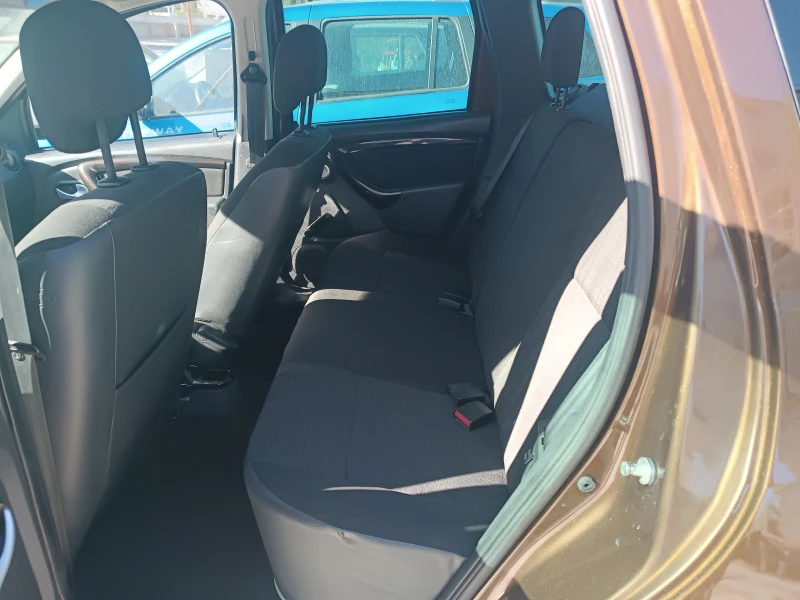 Dacia Duster 1.6 4x4 , снимка 7 - Автомобили и джипове - 50726173