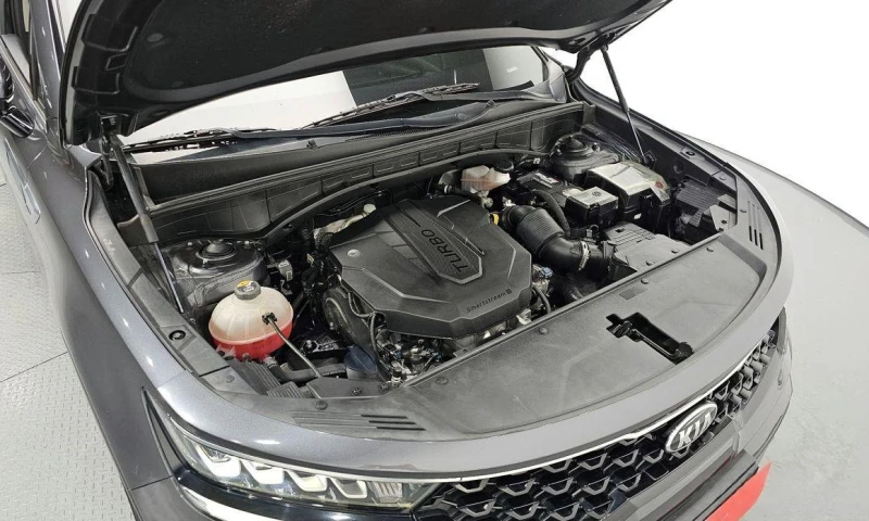 Kia Sorento Diesel 2.2 2WD * НАЙ-ДОБРА ЦЕНА В БЪЛГАРИЯ* , снимка 6 - Автомобили и джипове - 51963049