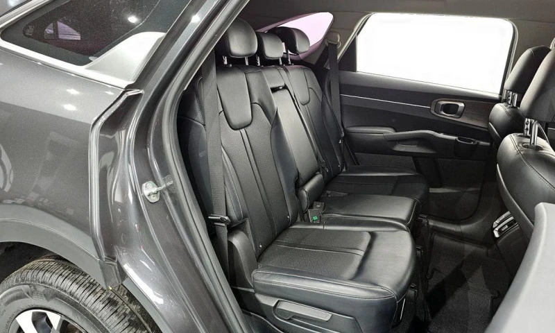 Kia Sorento Diesel 2.2 2WD * НАЙ-ДОБРА ЦЕНА В БЪЛГАРИЯ* , снимка 12 - Автомобили и джипове - 51963049