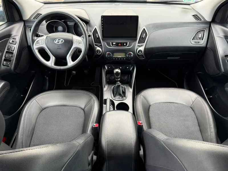 Hyundai IX35 2.0 CRDi / 4WD / NAVI / CAMERA / KOJA / PODGREV, снимка 8 - Автомобили и джипове - 52906198