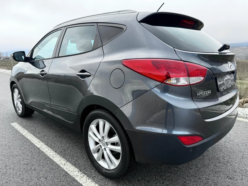 Hyundai IX35 2.0 CRDi / 4WD / NAVI / CAMERA / KOJA / PODGREV, снимка 5 - Автомобили и джипове - 52906198