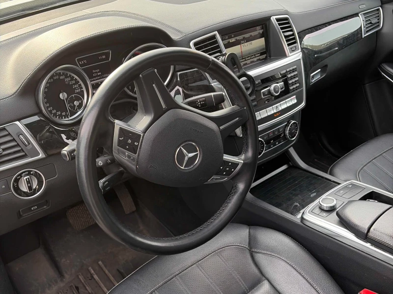 Mercedes-Benz GL 350 BlueTec *  Черен салон * Регулируемо окачване * , снимка 7 - Автомобили и джипове - 53329444