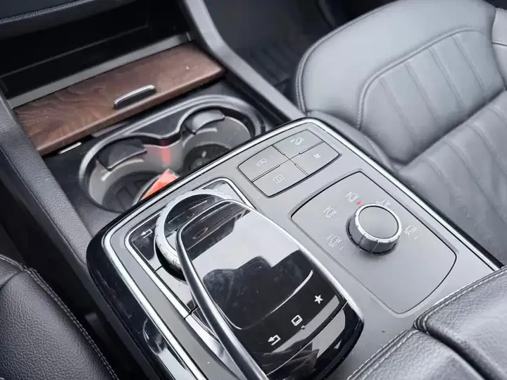 Mercedes-Benz GLE 350, снимка 13 - Автомобили и джипове - 54214869