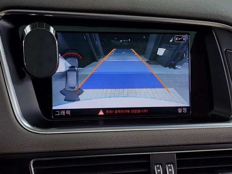 Audi Q5 3.0 TDI Quattro - САМО 30% АВАНС, снимка 15 - Автомобили и джипове - 56007924