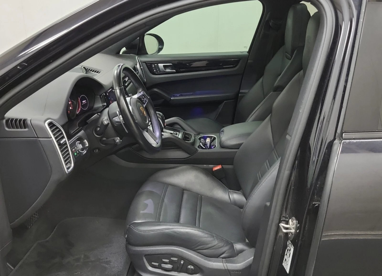 Porsche Cayenne COUPE - изображение 5