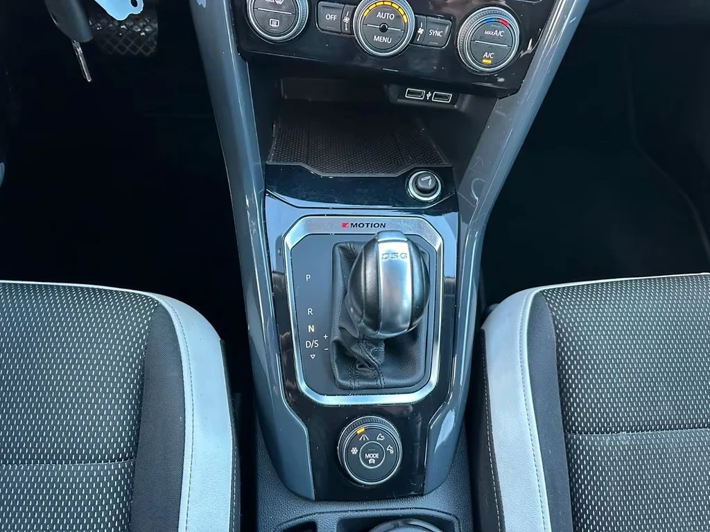 VW T-Roc 2.0tdi 150ps Sport 4Motion Aut. dK | Mobile.bg � ����������� 17