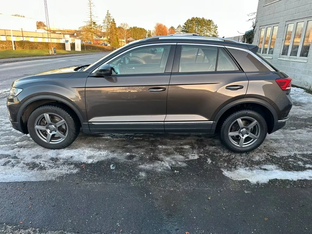 VW T-Roc 2.0tdi 150ps Sport 4Motion Aut. dK - изображение 5