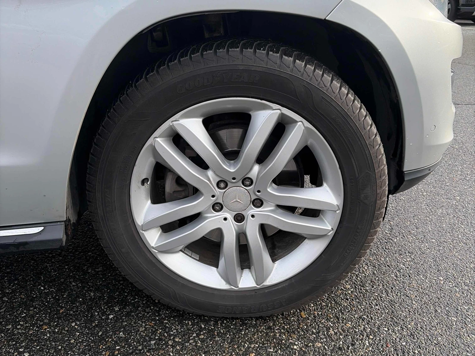 Mercedes-Benz GL 350 BlueTec *  Черен салон * Регулируемо окачване *  - изображение 6