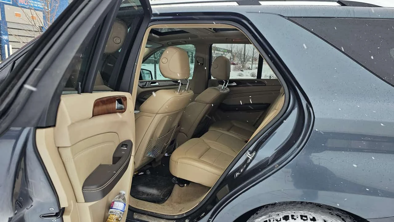 Mercedes-Benz ML 350 * BlueTEC * CARFAX * СЛЕДЕНЕ НА ЛЕНТИ * АМБИЕНТНО, снимка 8 - Автомобили и джипове - 53823363