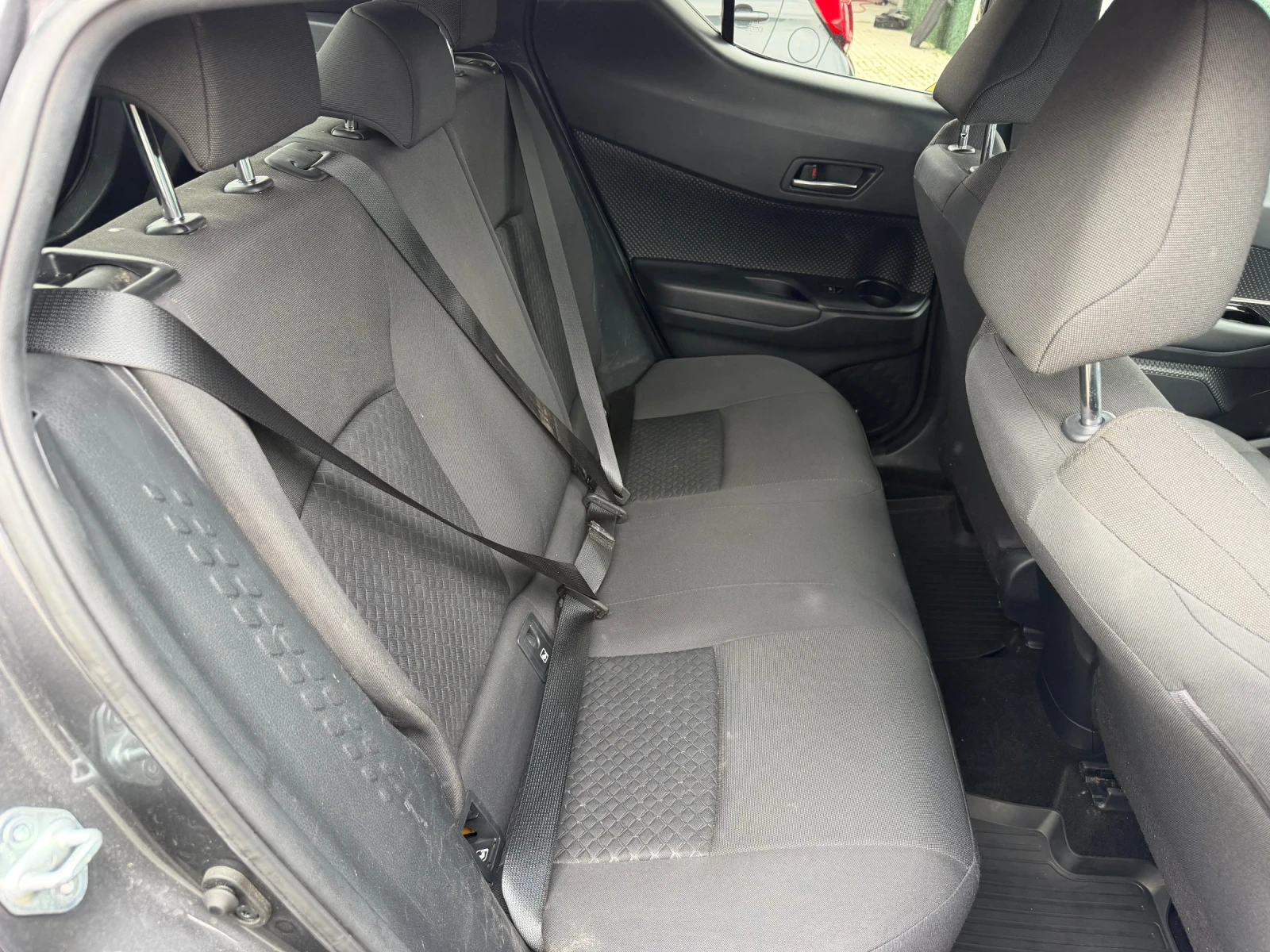 Toyota C-HR 1.8 hybrid/122hp/NAVI/Service Book/, снимка 10 - Автомобили и джипове - 55236873