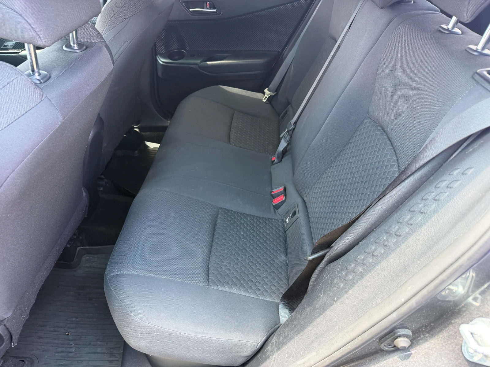 Toyota C-HR 1.8 hybrid/122hp/NAVI/Service Book/ | Mobile.bg � ����������� 11
