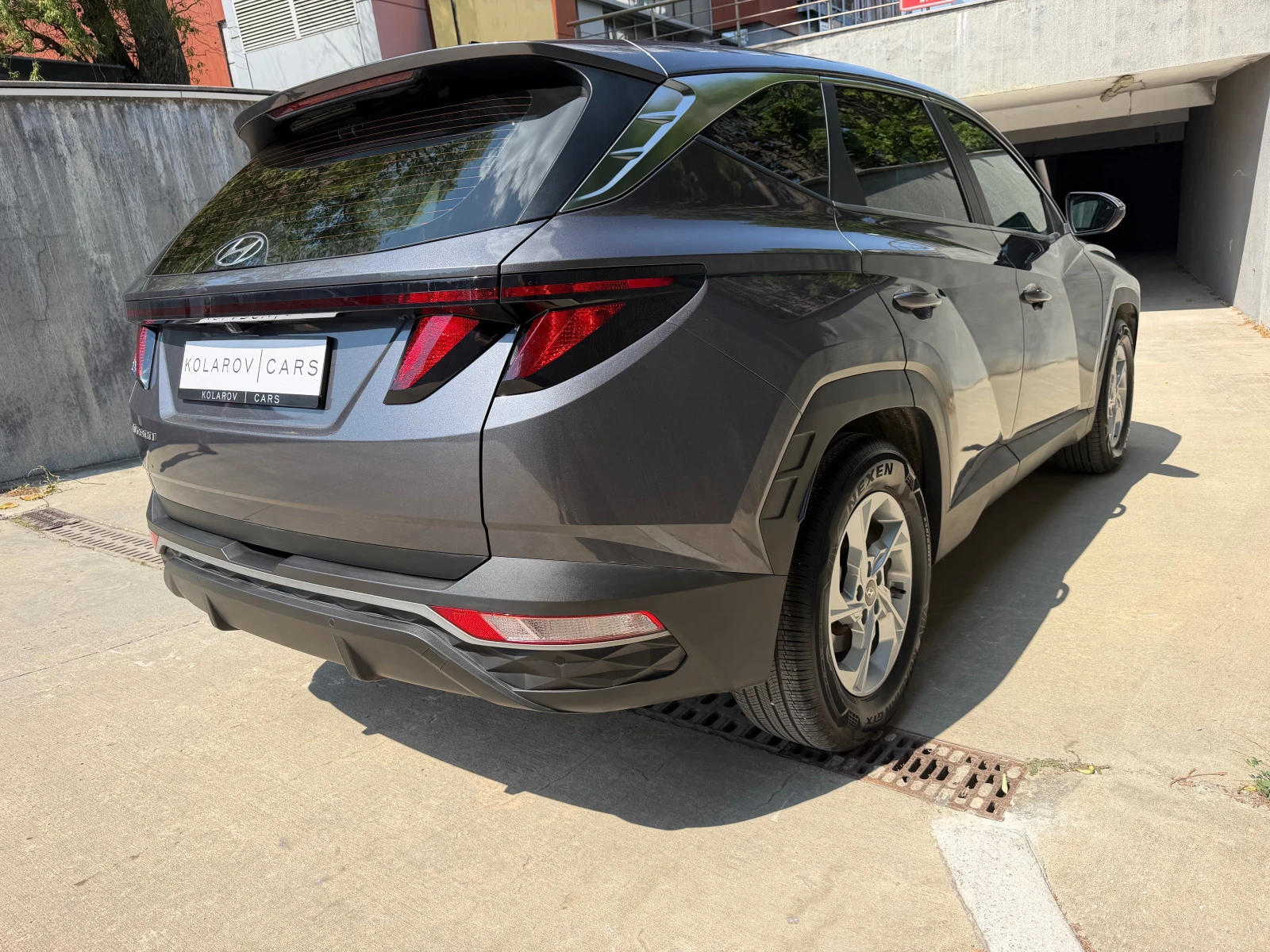 Hyundai Tucson GASOLINE 1.6 TURBO 2WD, снимка 4 - Автомобили и джипове - 55581196