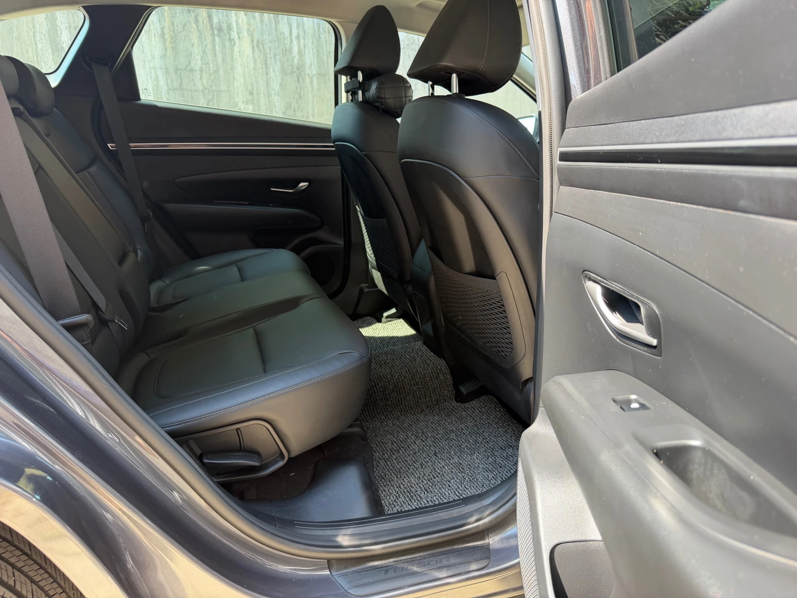 Hyundai Tucson GASOLINE 1.6 TURBO 2WD, снимка 6 - Автомобили и джипове - 55581196