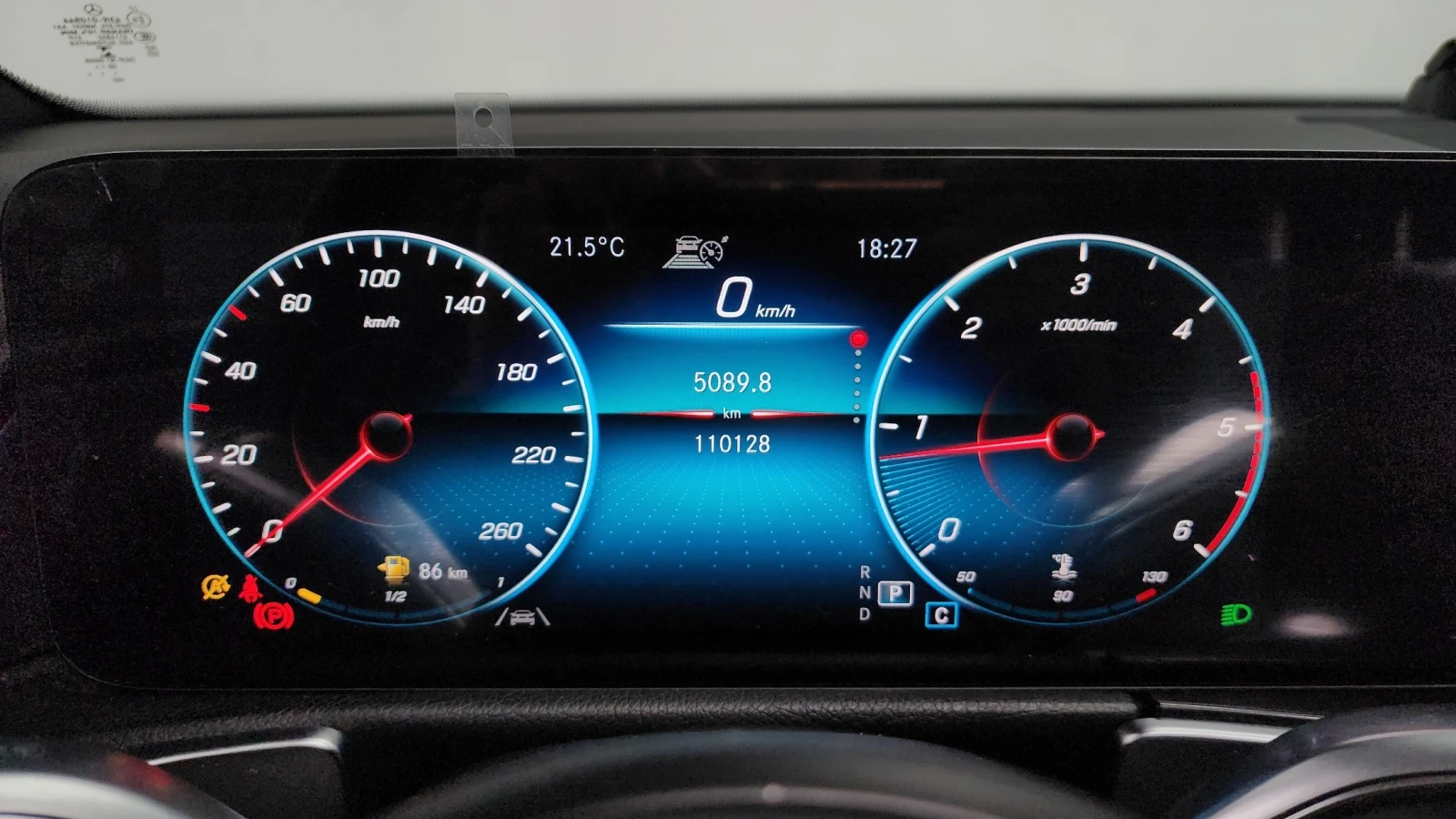 Mercedes-Benz GLB 200 ПОДГРЕВ* ПАНО* ПАМЕТ* LANE ASSIST, снимка 7 - Автомобили и джипове - 55753541