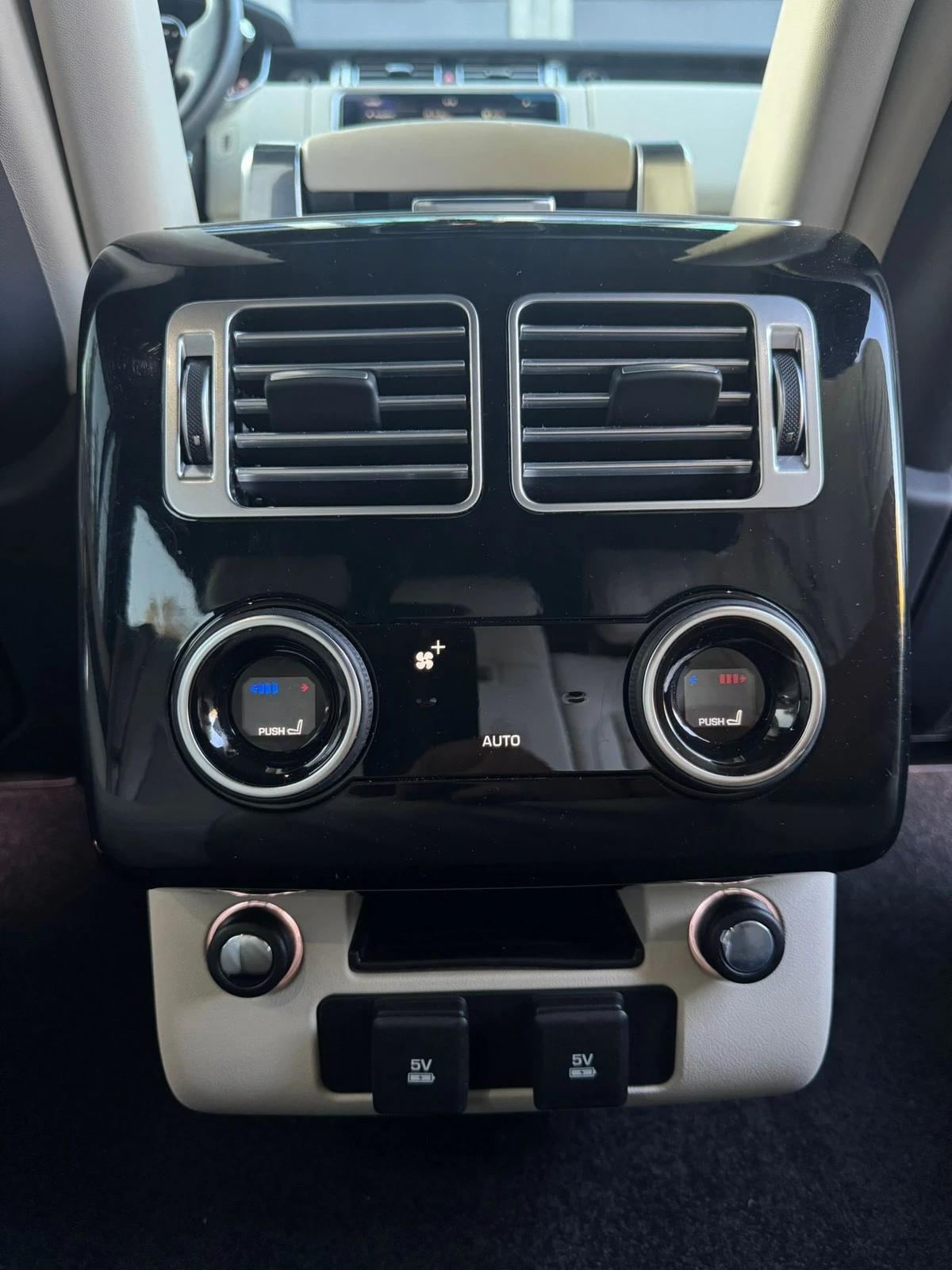 Land Rover Range rover Autobiography, снимка 17 - Автомобили и джипове - 55852346
