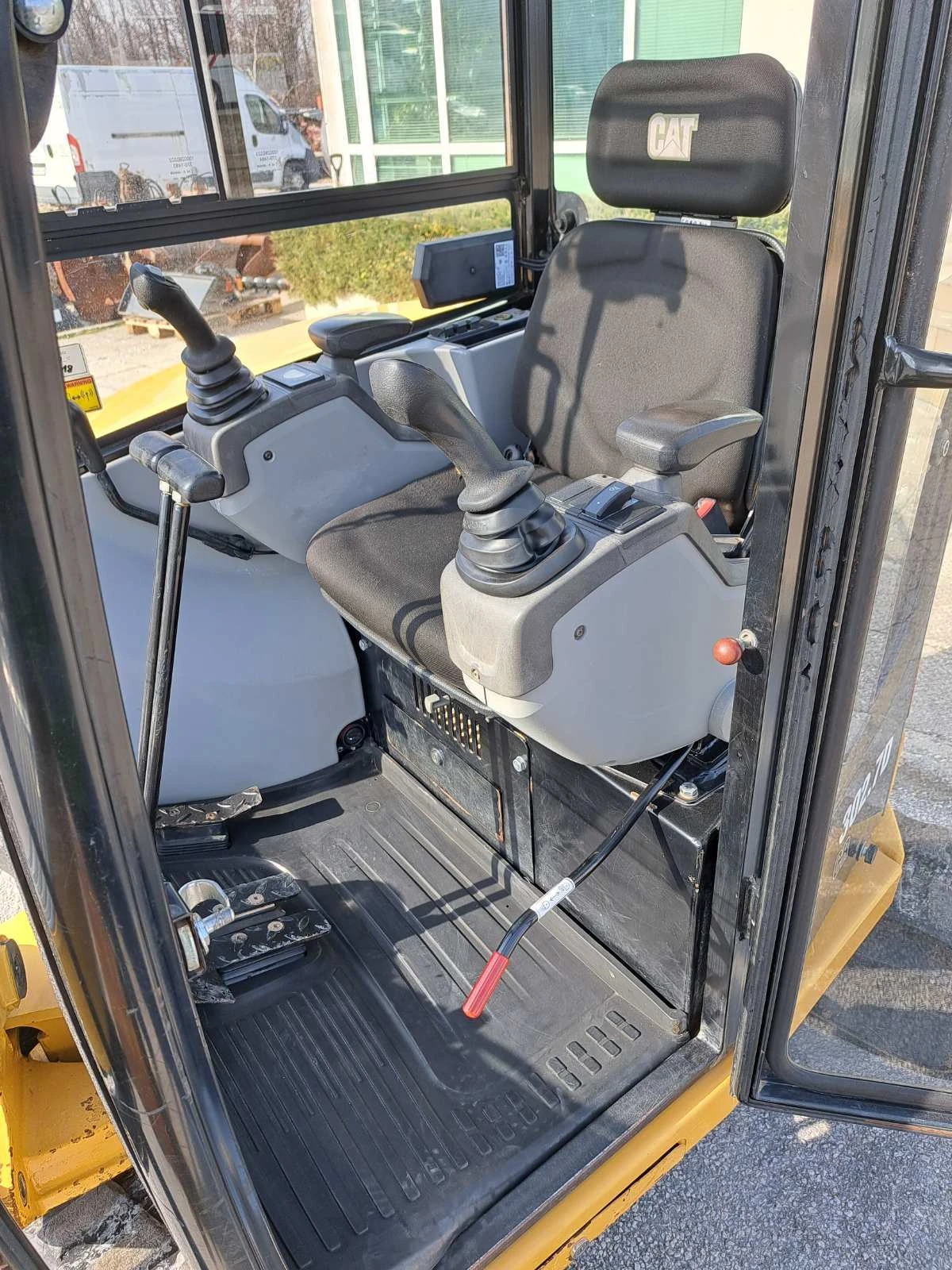  Caterpillar 302.7 DCR | Mobile.bg   15