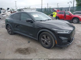 ����� �� �������� �� Ford Mustang Mach-E Select