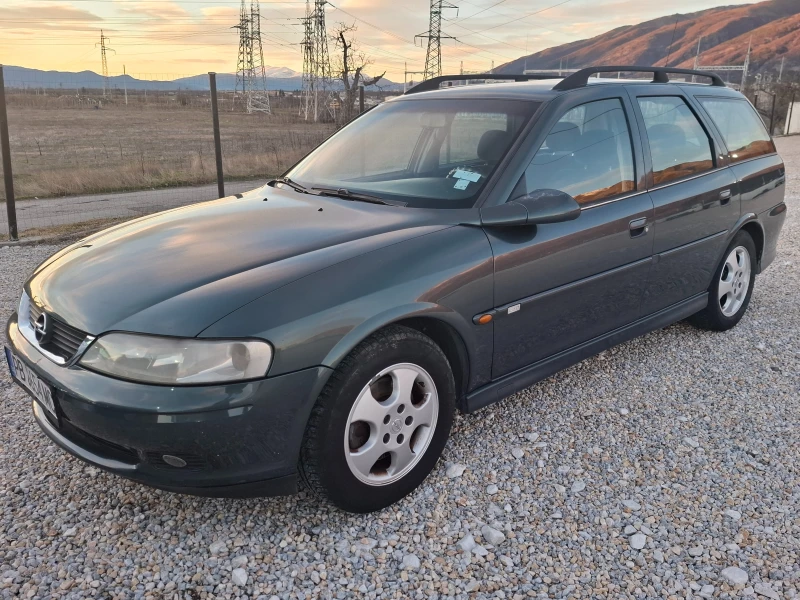 Opel Vectra 1.8i/Газ/Клима, снимка 1 - Автомобили и джипове - 48381185