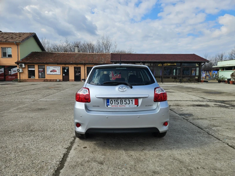 Toyota Auris 114000km, снимка 4 - Автомобили и джипове - 49349284