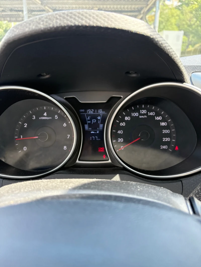 Hyundai Veloster  1.6, снимка 7 - Автомобили и джипове - 52755971