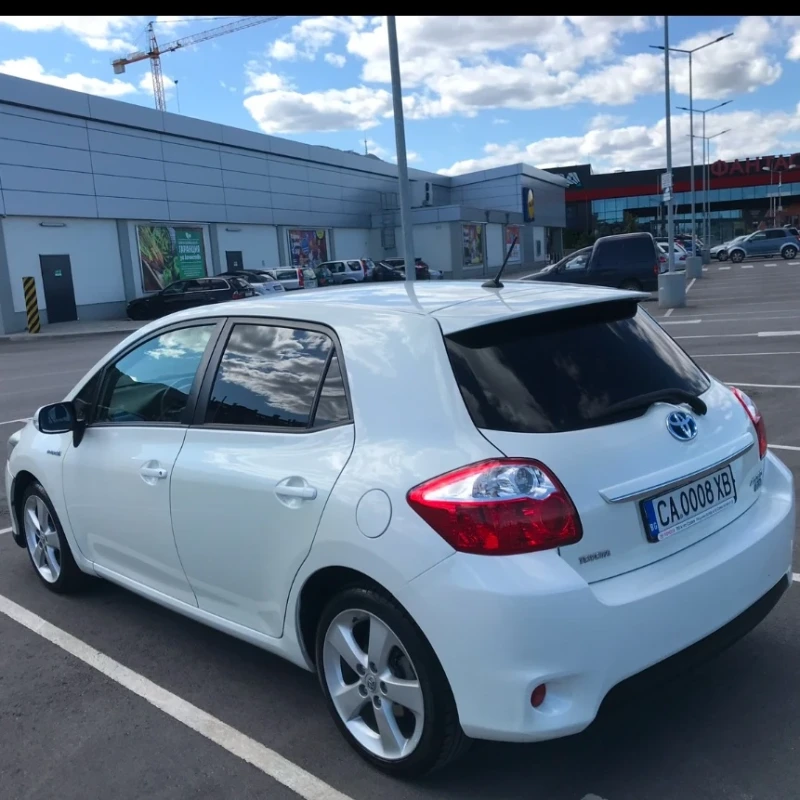 Toyota Auris, снимка 11 - Автомобили и джипове - 49578682