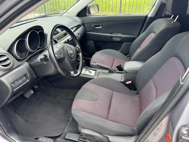 Mazda 3 1.6 Автоматик, снимка 10 - Автомобили и джипове - 50257449