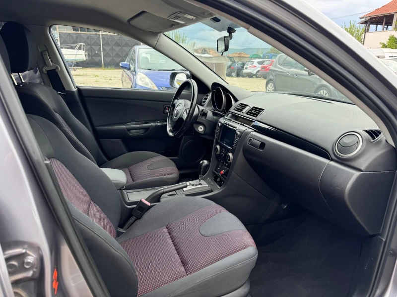 Mazda 3 1.6 Автоматик, снимка 11 - Автомобили и джипове - 50257449