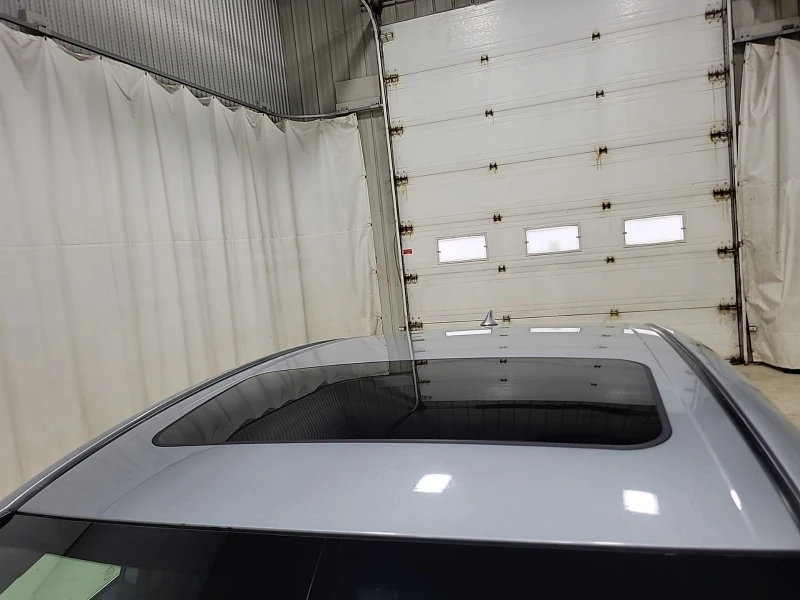 Toyota Camry HYBRID XLE * * ЧЕРЕН САЛОН * * CARFAX * * , снимка 7 - Автомобили и джипове - 53355173