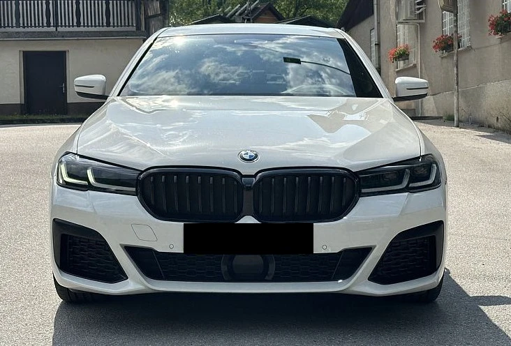 BMW 545 e Plug-in Hybrid xDrive M Sport, снимка 3 - Автомобили и джипове - 48936472