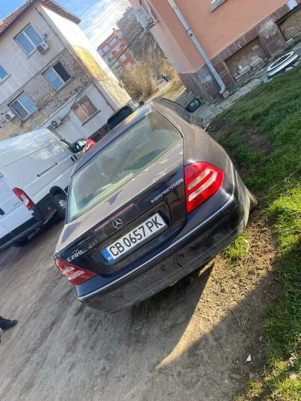 Mercedes-Benz C 200, снимка 4 - Автомобили и джипове - 49424223