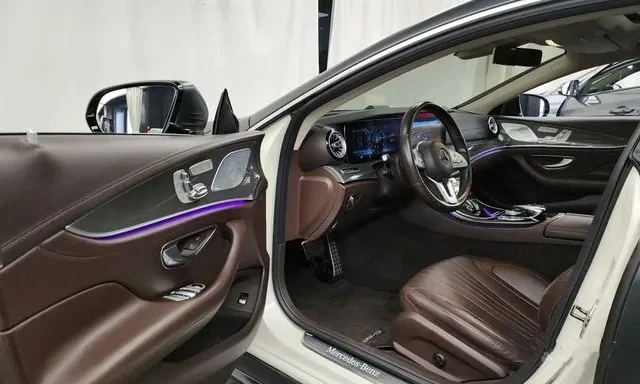 Mercedes-Benz CLS 400 4MATIC AMG Line , снимка 8 - Автомобили и джипове - 52898714