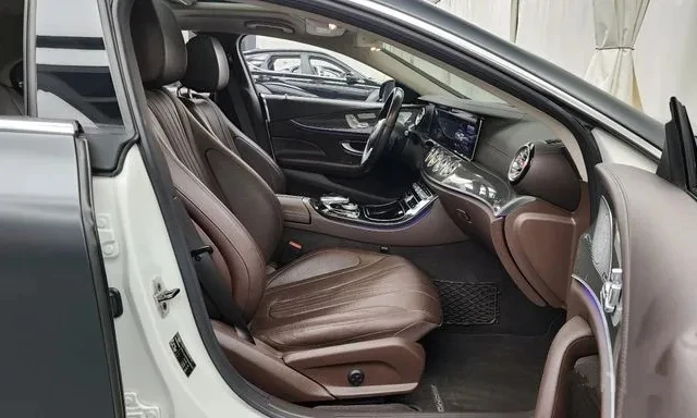 Mercedes-Benz CLS 400 4MATIC AMG Line , снимка 9 - Автомобили и джипове - 52898714