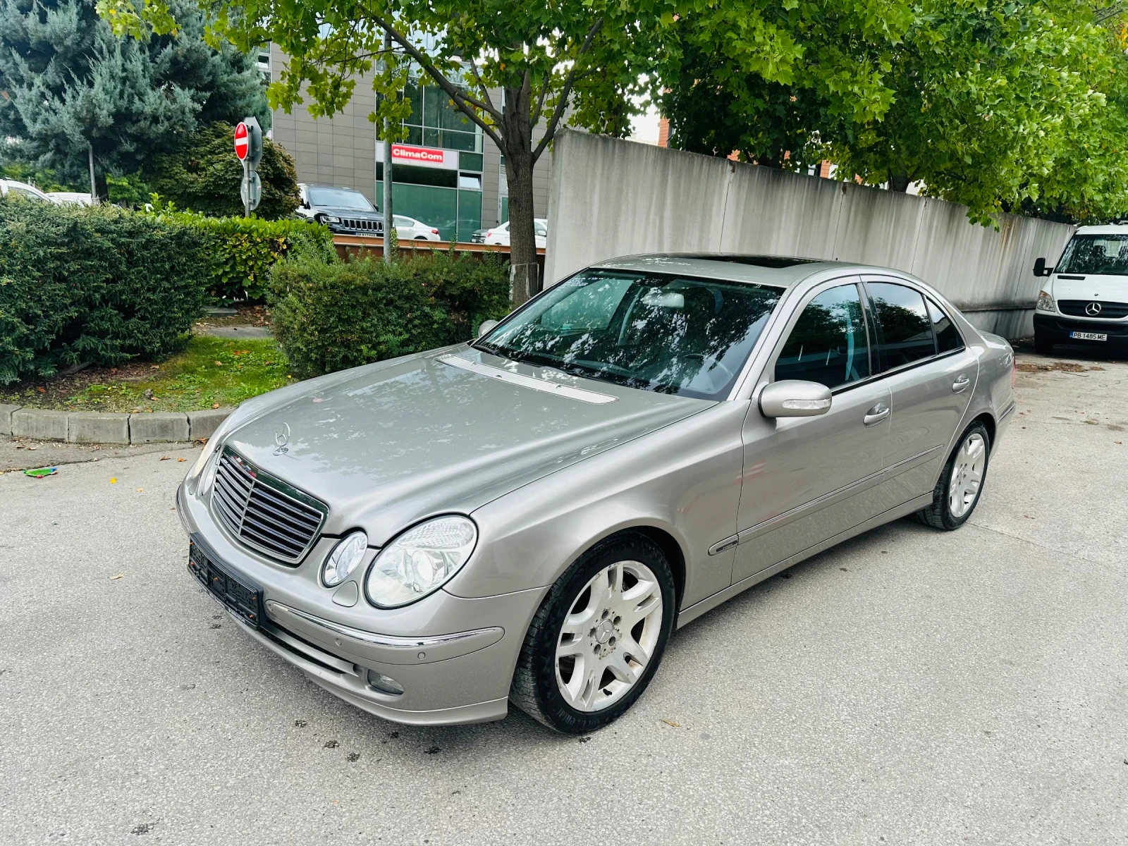 Mercedes-Benz E 320 CDI Avantgarde, снимка 1