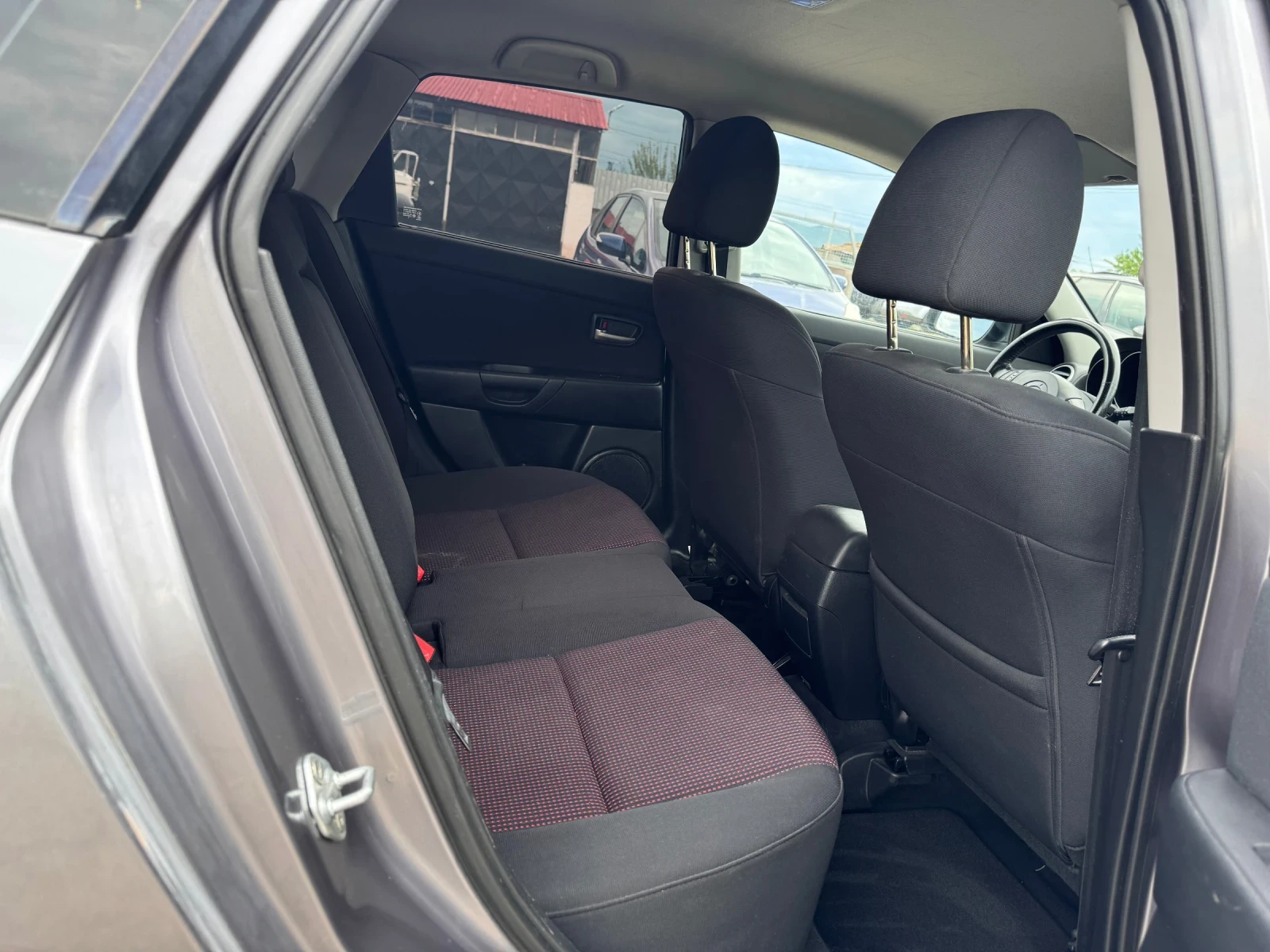 Mazda 3 1.6  | Mobile.bg   12