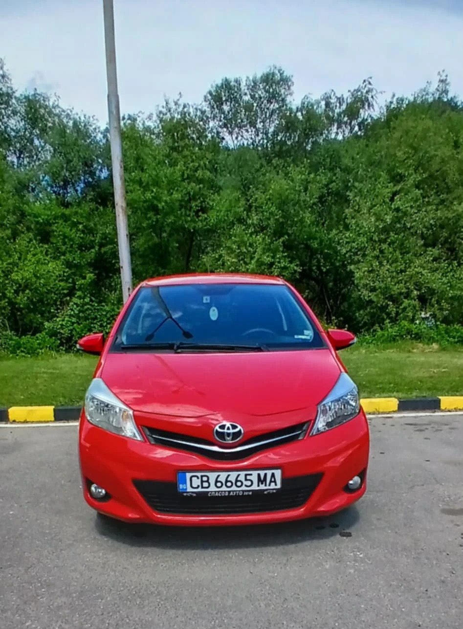 Toyota Yaris 1.0 - изображение 2