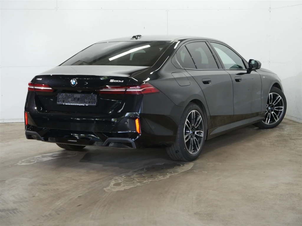BMW 520 xDrive - изображение 2