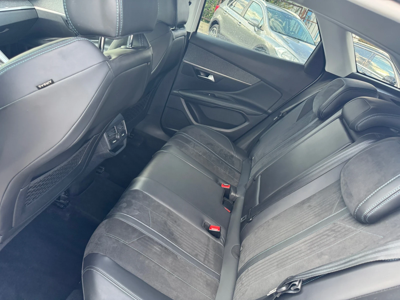 Peugeot 3008 1.2Т / CROSSWAY / 111 хил км / KEYLESS  - изображение 10